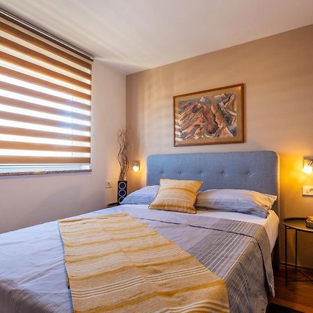 PUY Apartman Ember מראה חיצוני תמונה