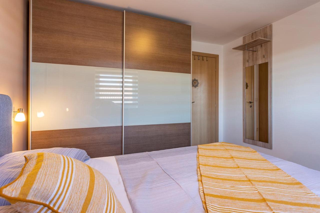 PUY Apartman Ember מראה חיצוני תמונה
