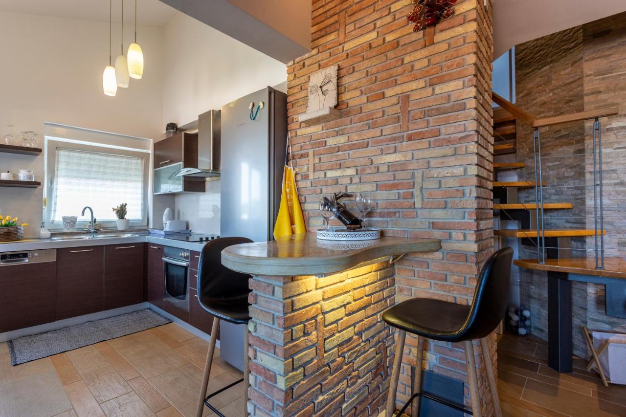 PUY Apartman Ember מראה חיצוני תמונה